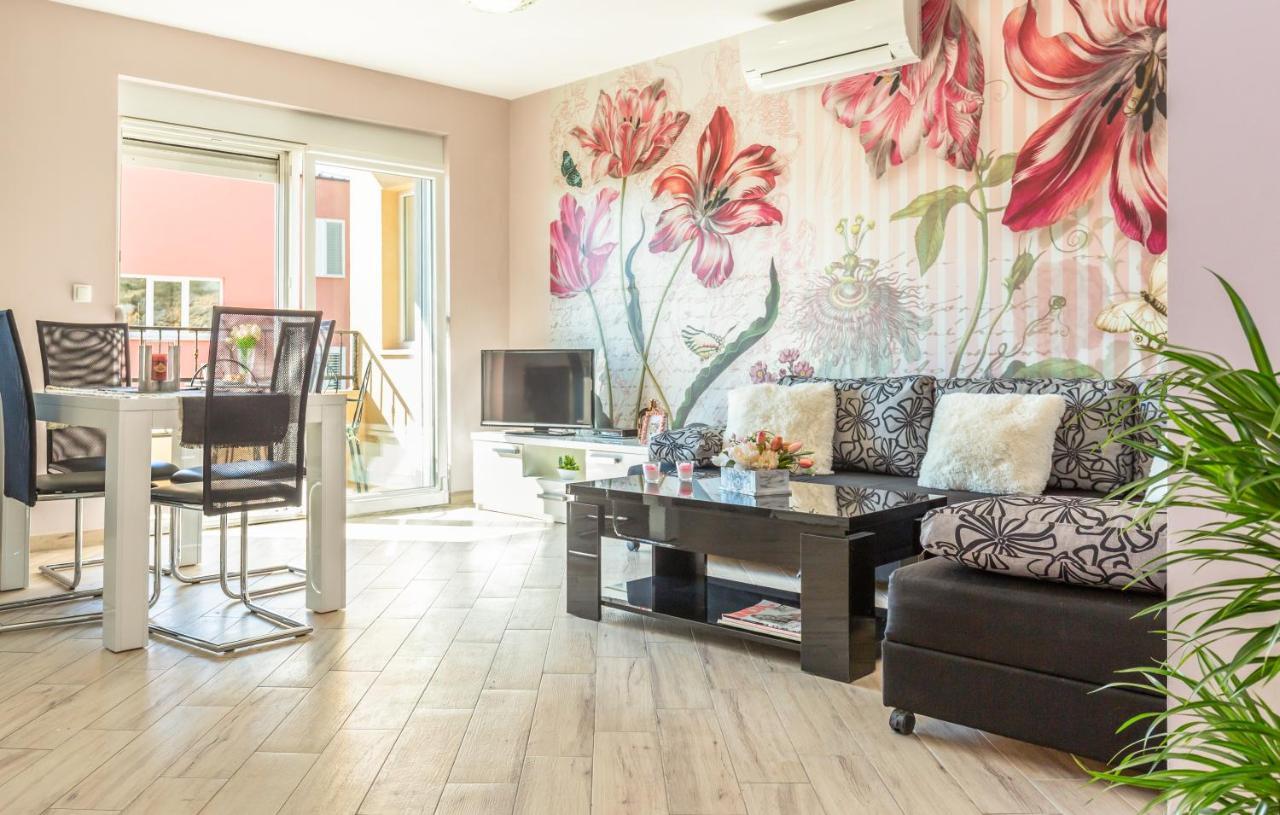 Andela 3 Apartment Makarska