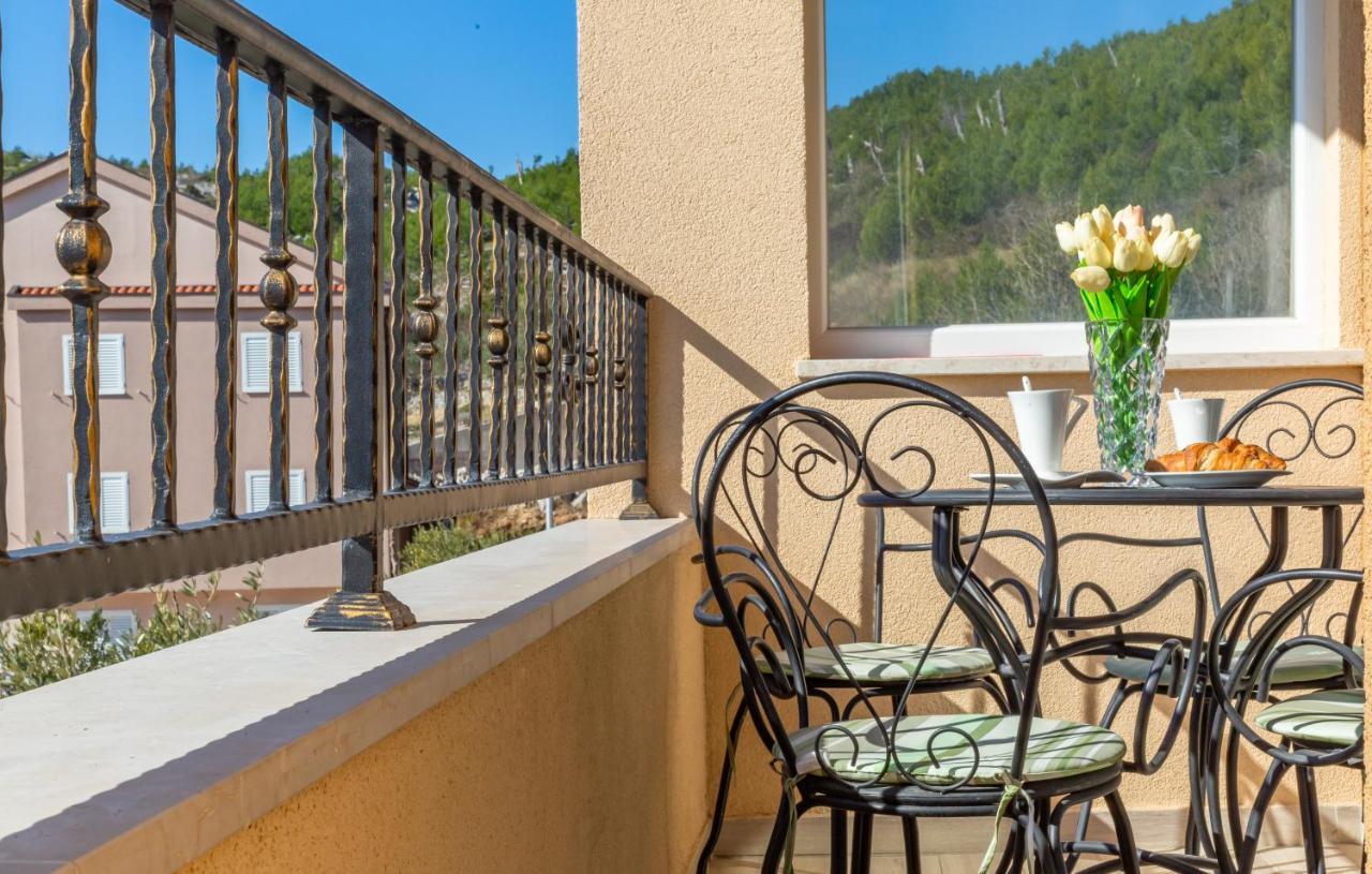 Apartment Andela 3 *