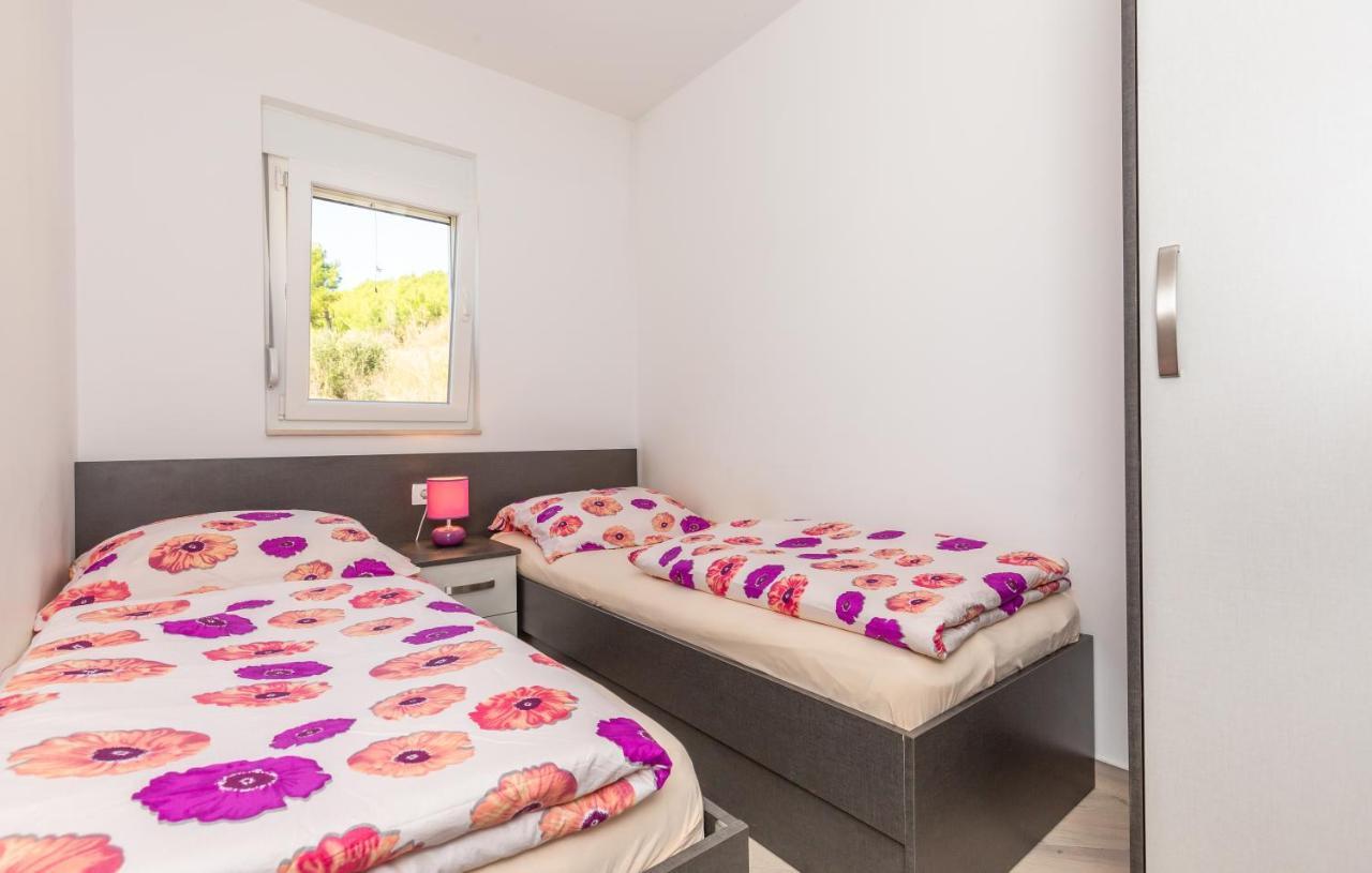 Andela 3 Makarska